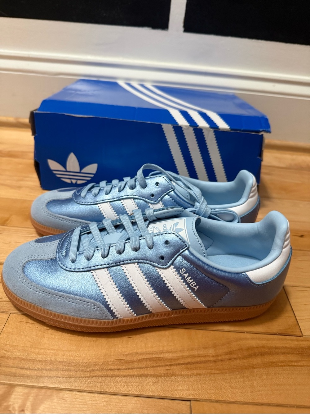 New In Box Adidas Samba OG Youth 4 1/2 Metallic Blue And White Sneaker Shoes